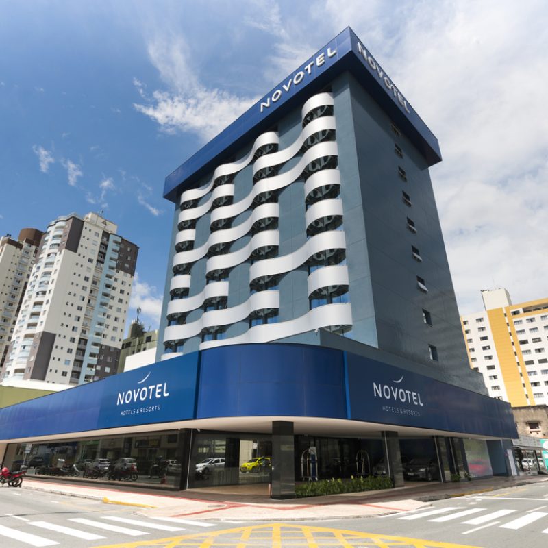 https://www.accorhotels.com/9916
